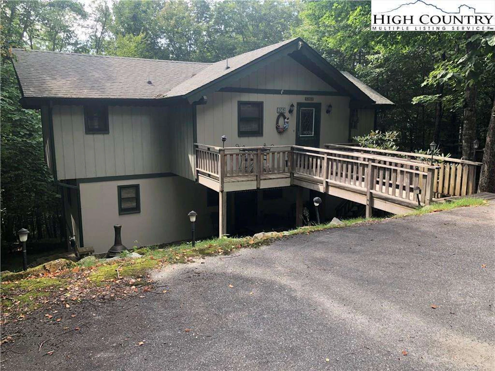 Image number 18 for the current listing