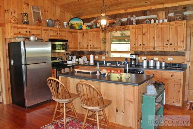 Image number 7 for the current listing