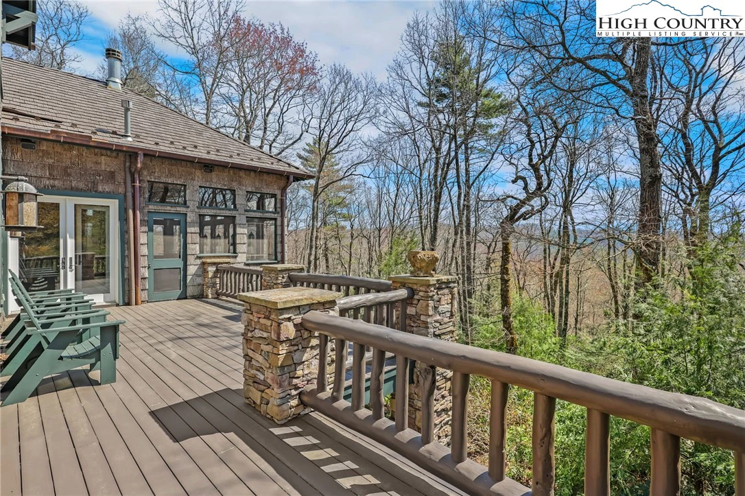 Image number 18 for the current listing