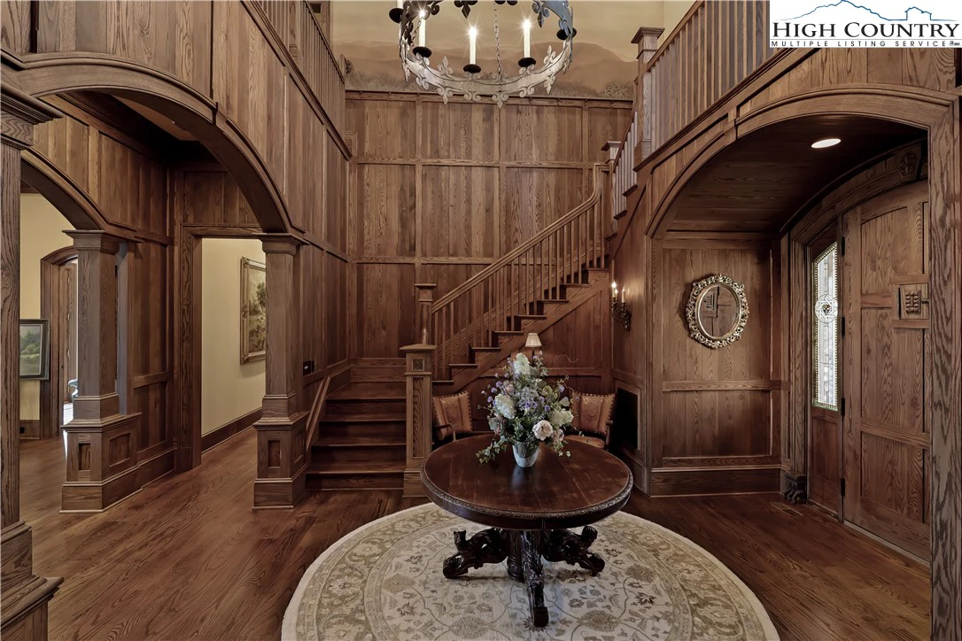 Image number 6 for the current listing