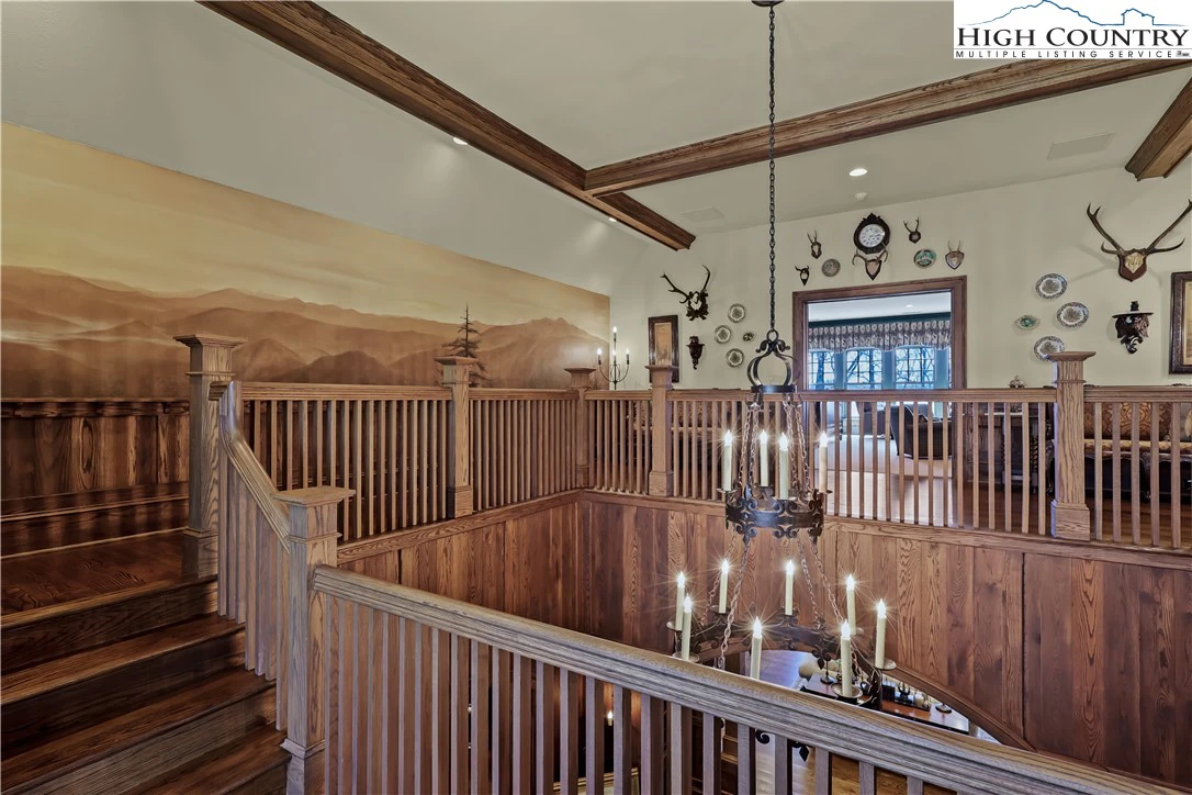 Image number 7 for the current listing