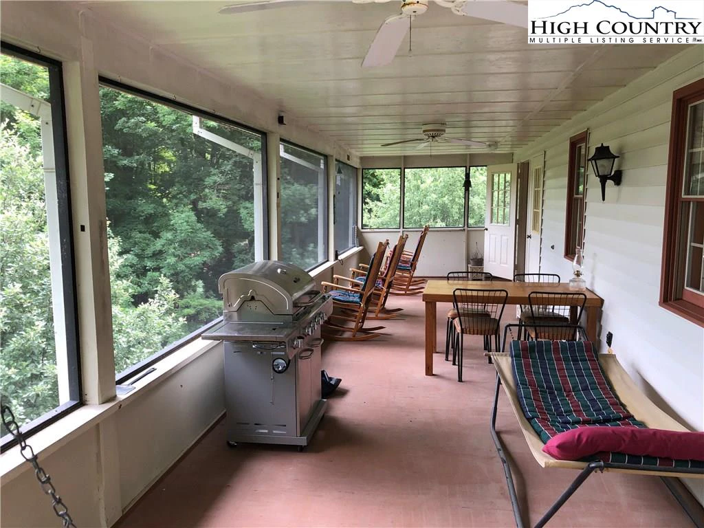 Image number 2 for the current listing