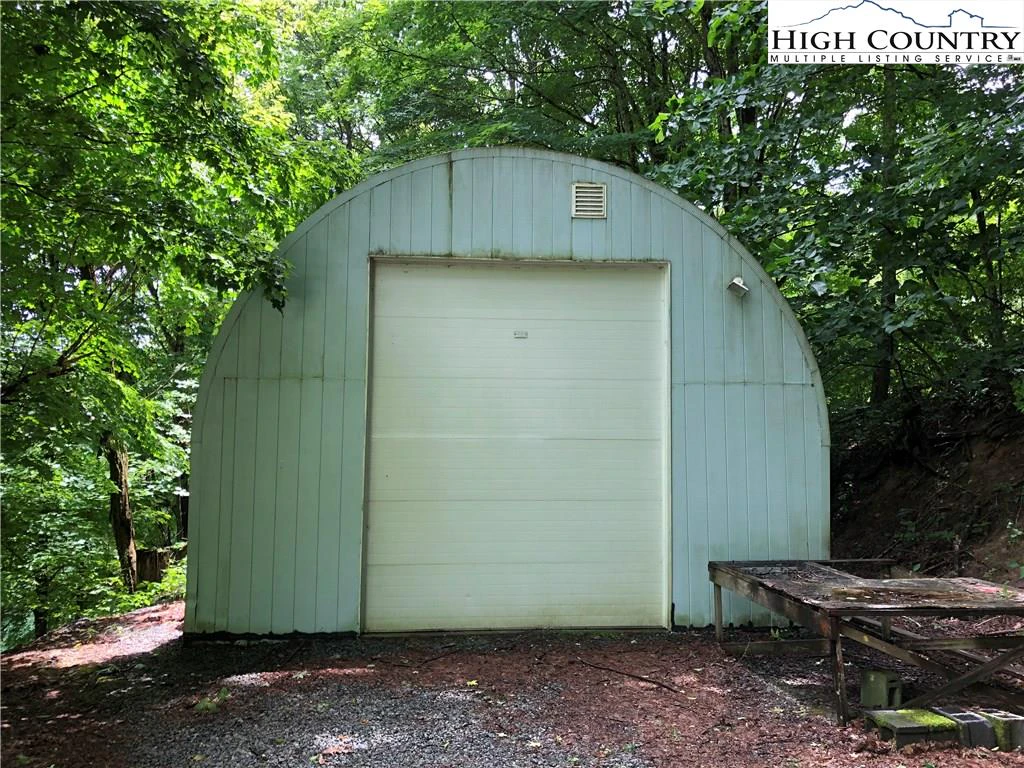 Image number 6 for the current listing