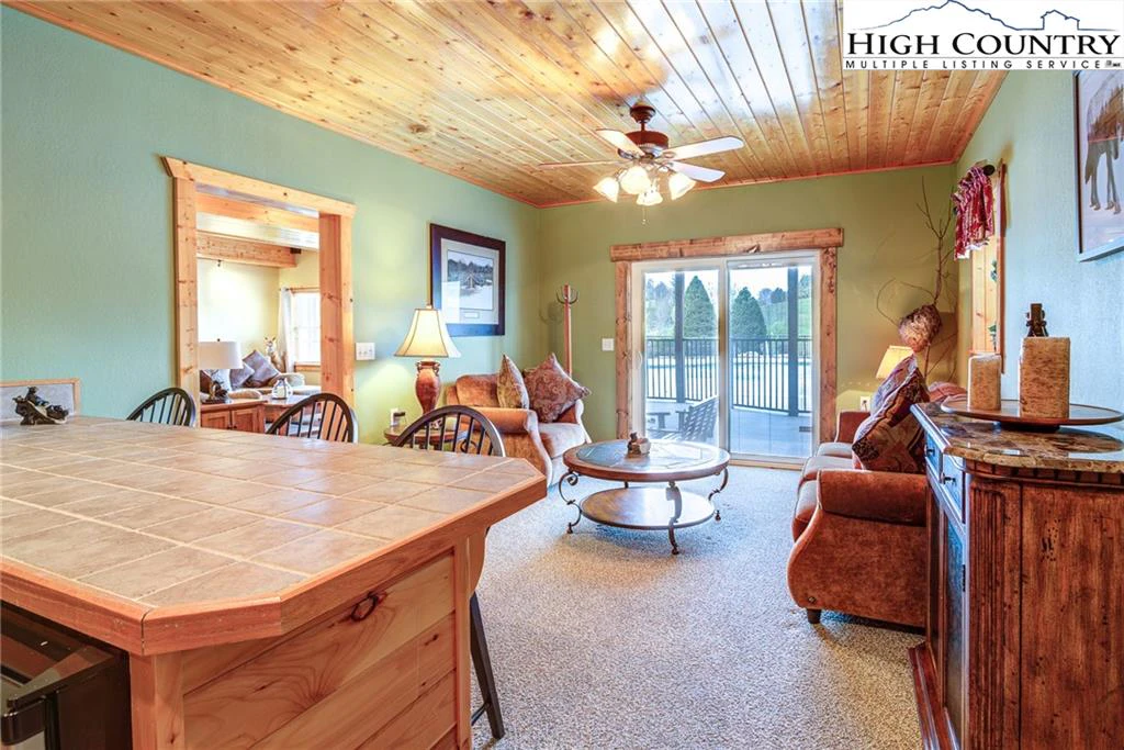 Image number 5 for the current listing
