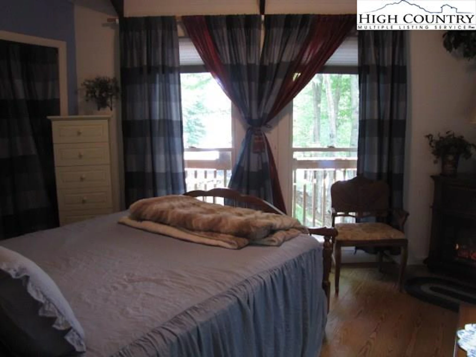 Image number 11 for the current listing