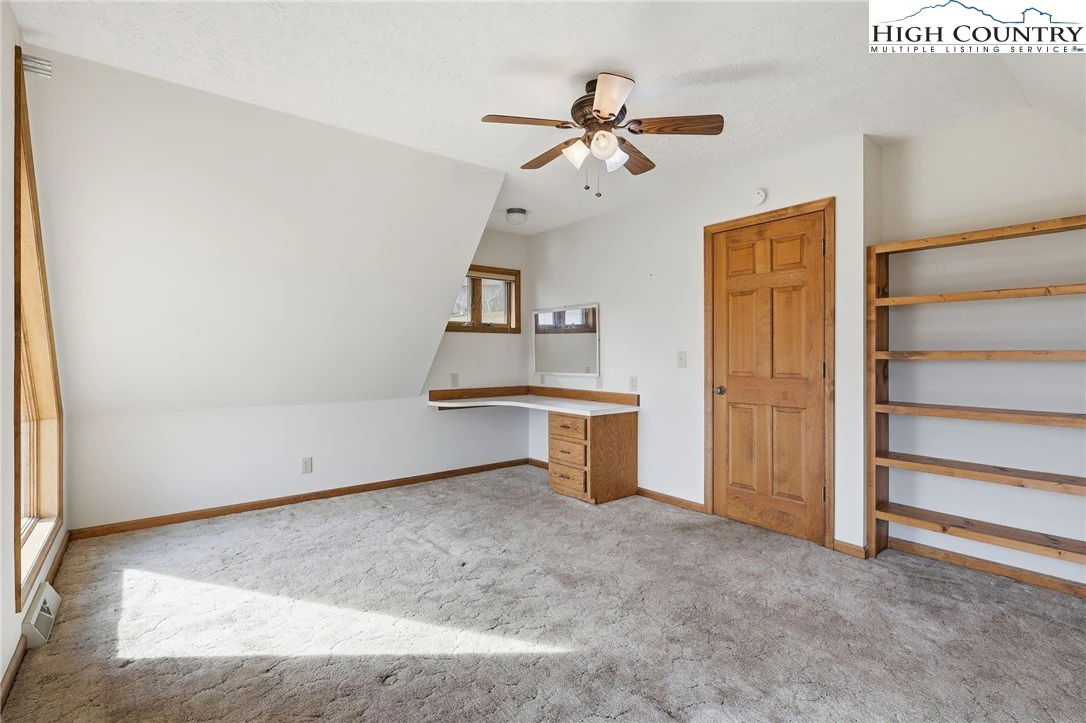 Image number 16 for the current listing