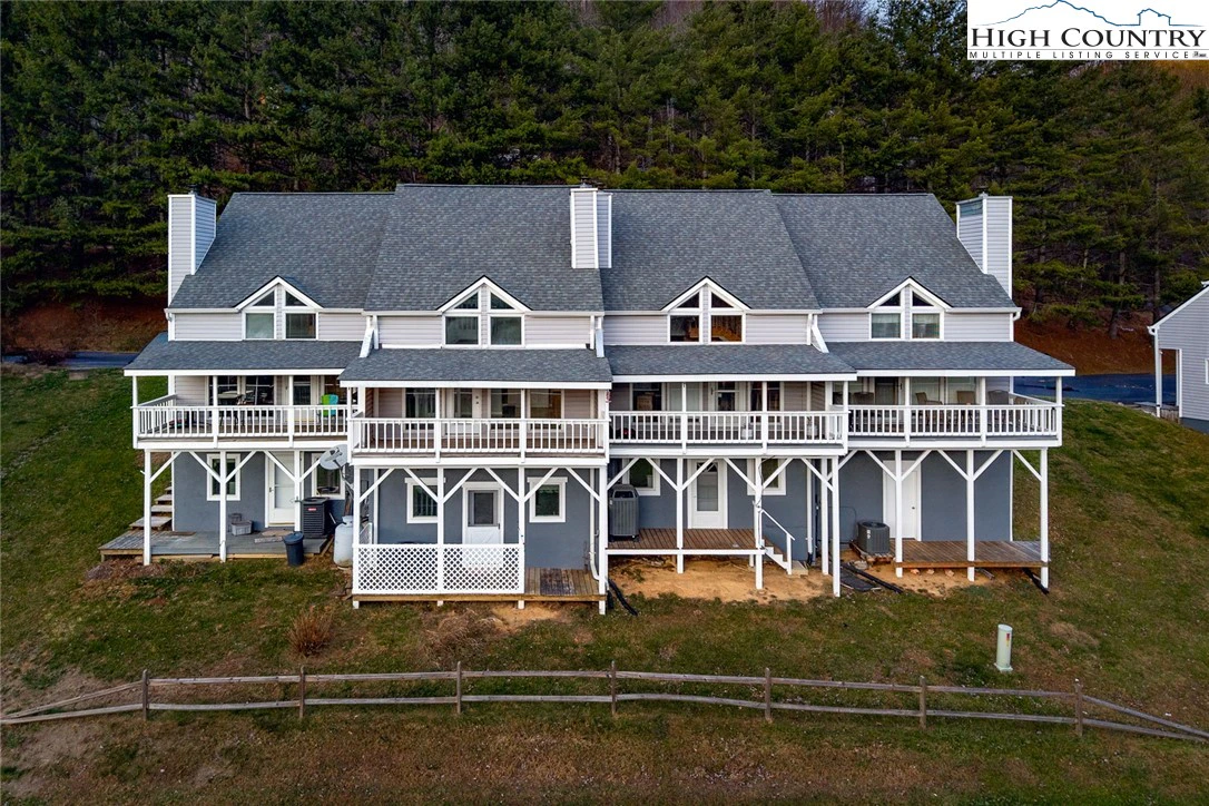 Image number 1 for the current listing