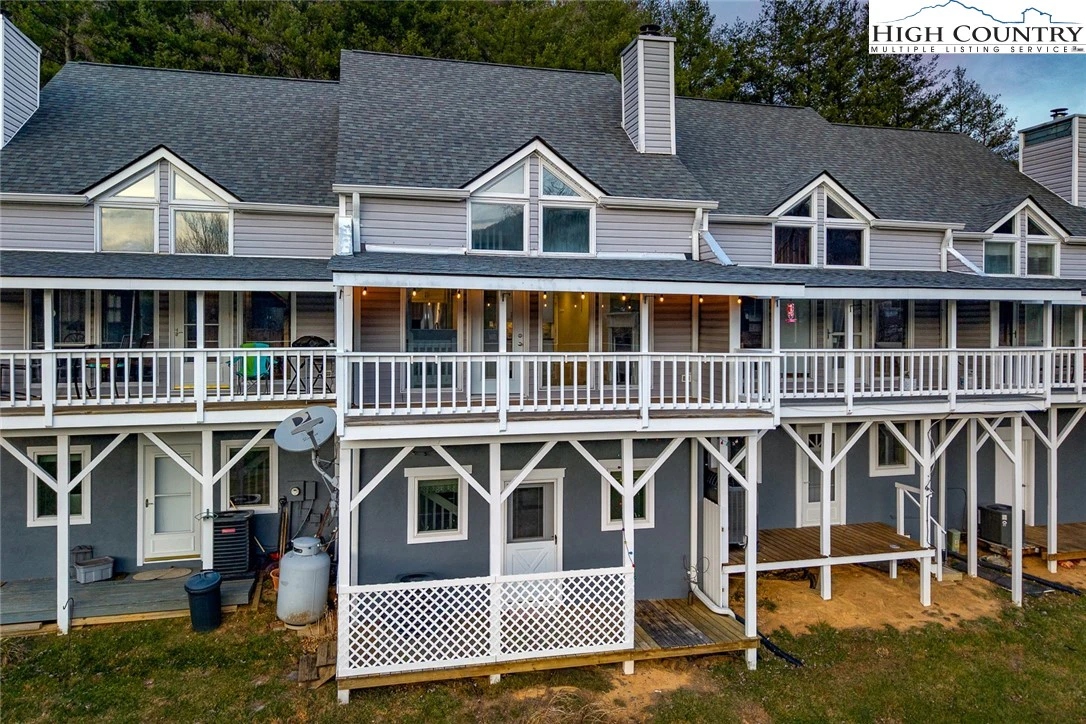Image number 4 for the current listing