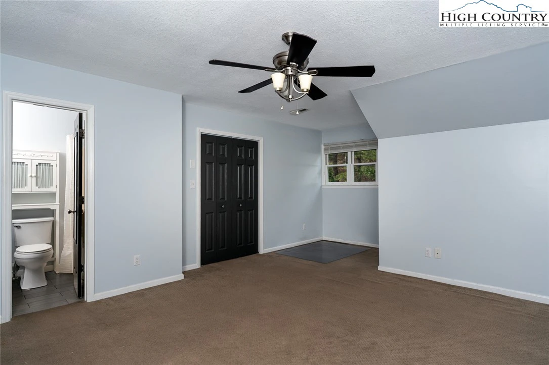 Image number 2 for the current listing