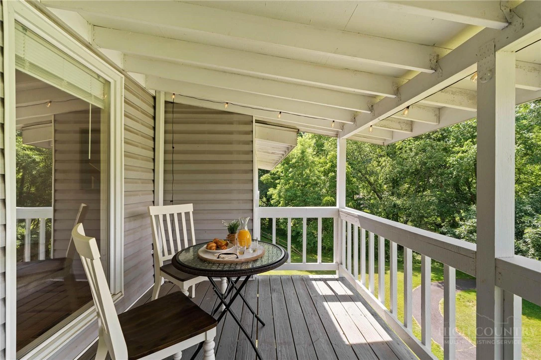 Image number 15 for the current listing