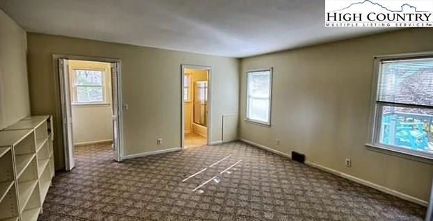 Image number 12 for the current listing