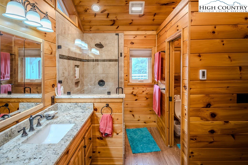 Image number 5 for the current listing