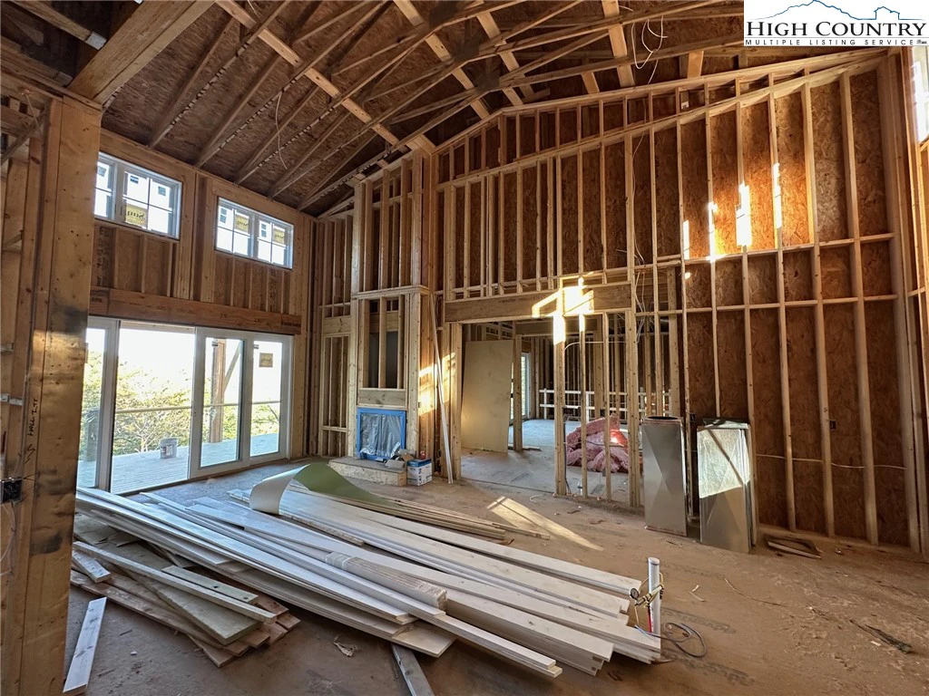 Image number 2 for the current listing