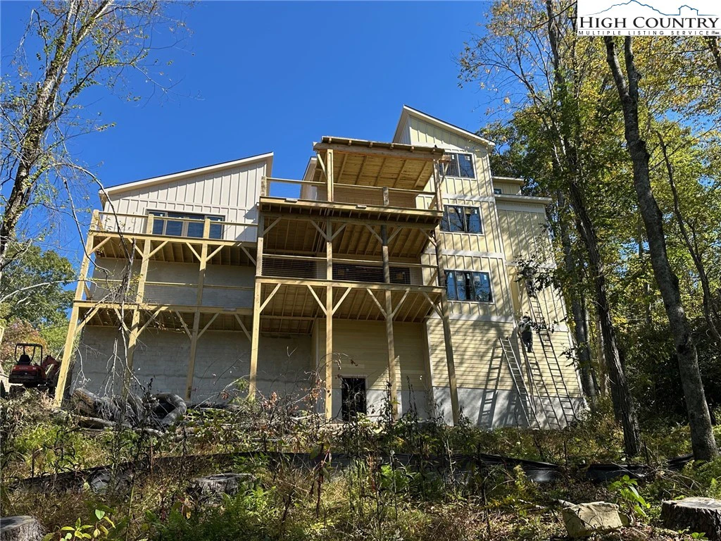 Image number 3 for the current listing