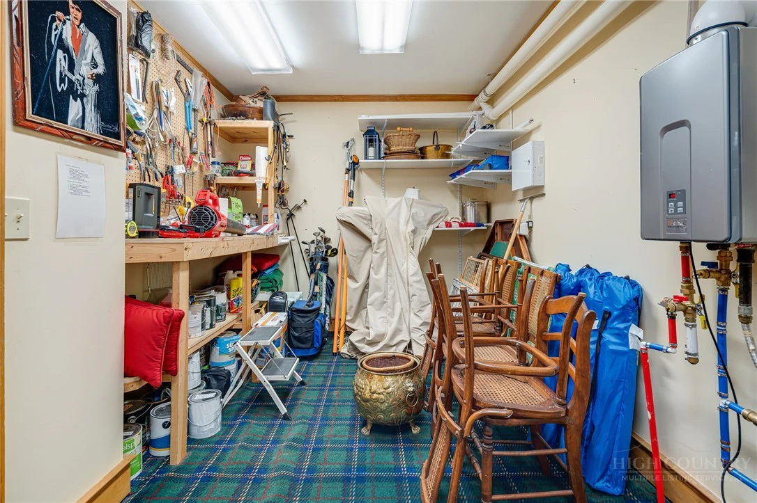 Image number 12 for the current listing