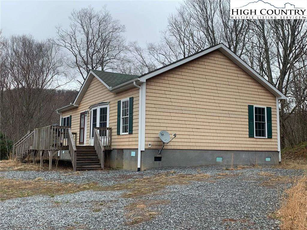 Image number 1 for the current listing