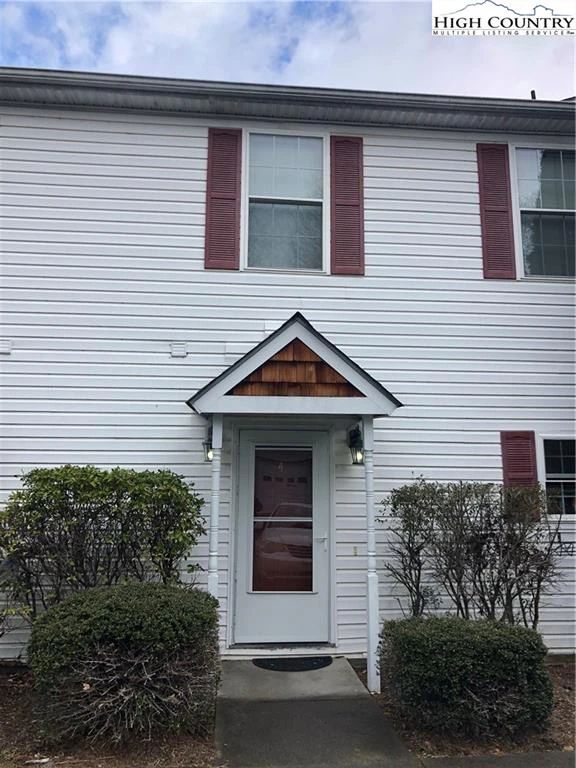 Image number 1 for the current listing