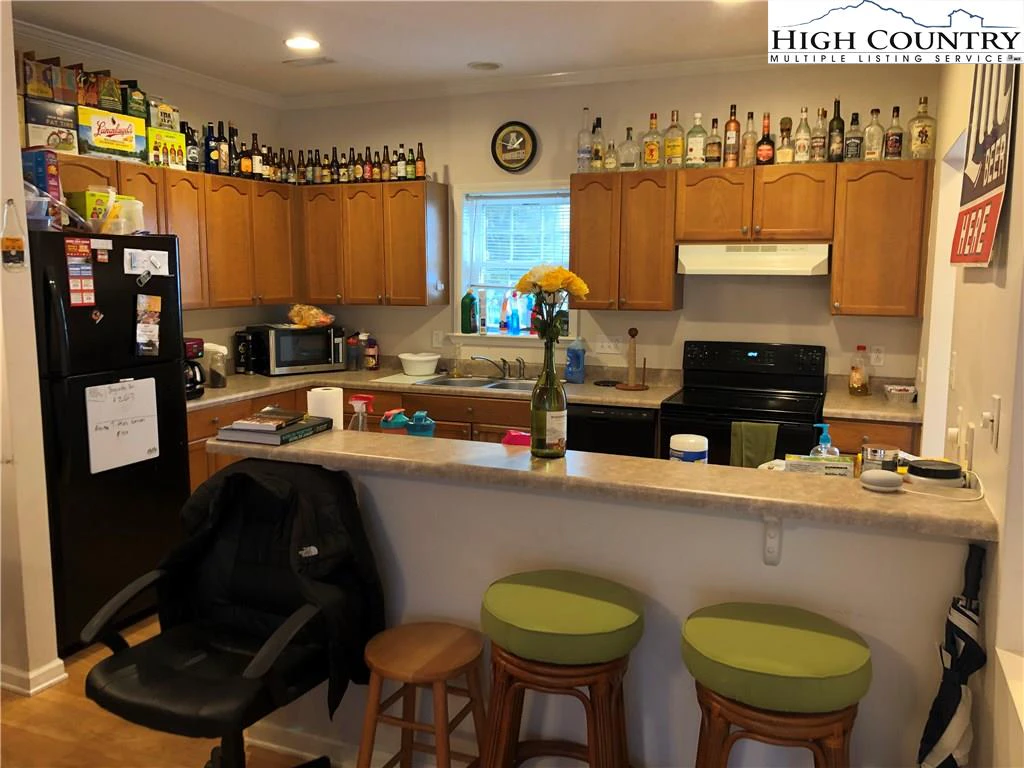 Image number 6 for the current listing