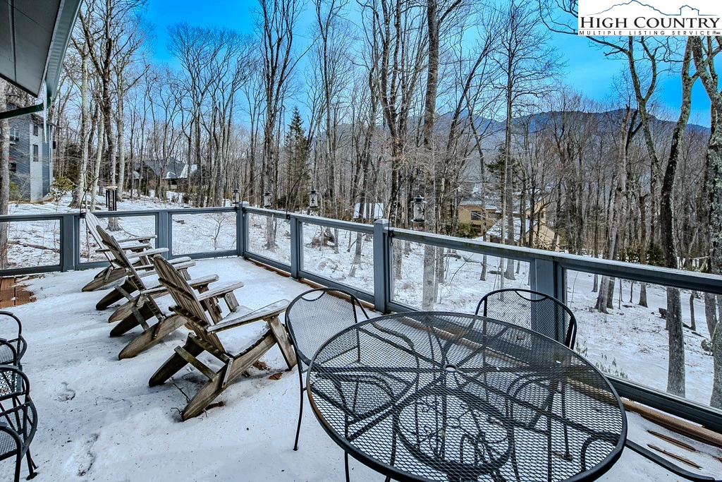 Image number 19 for the current listing