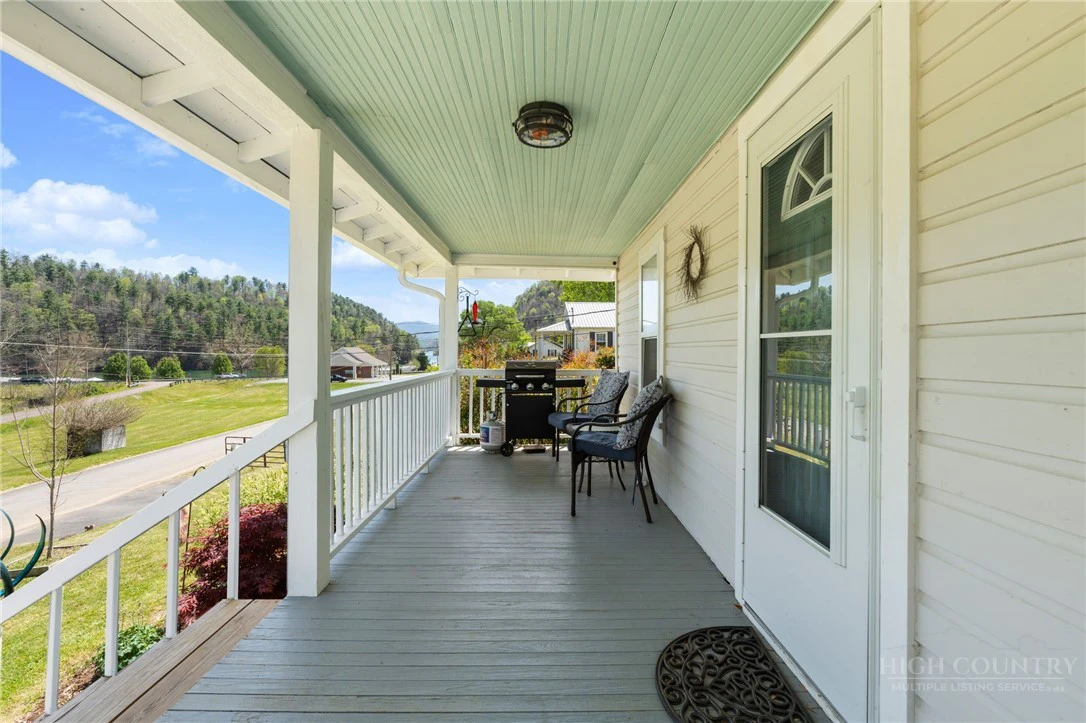 Image number 7 for the current listing