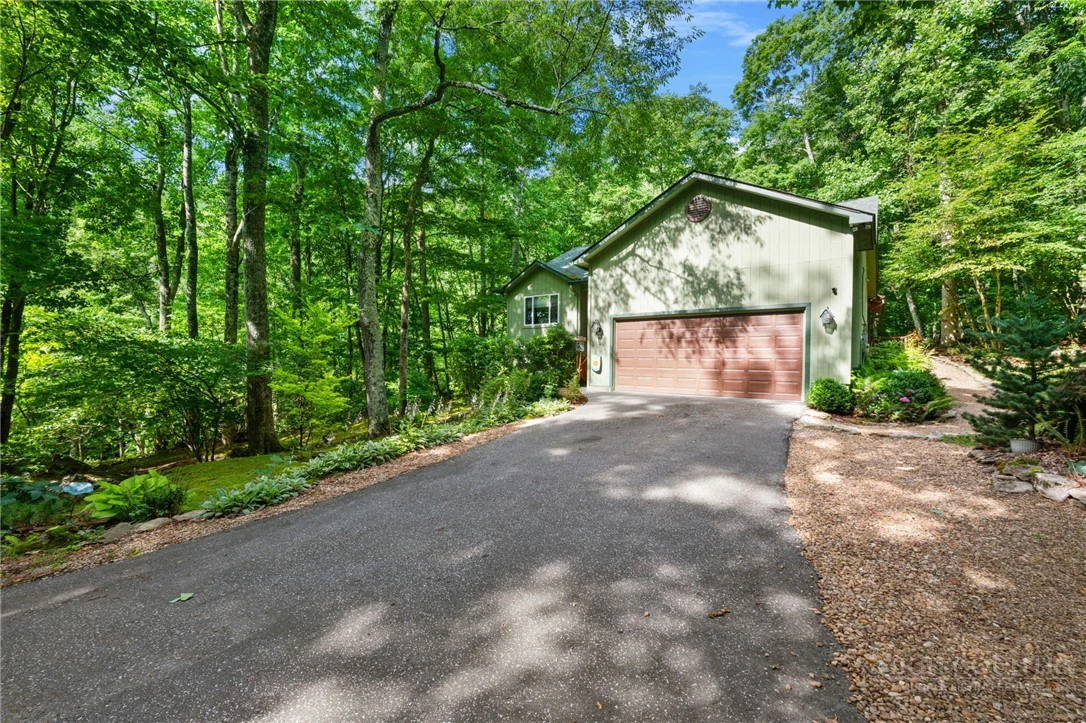 Image number 3 for the current listing