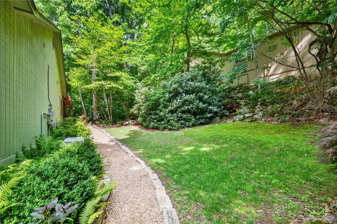 Image number 4 for the current listing