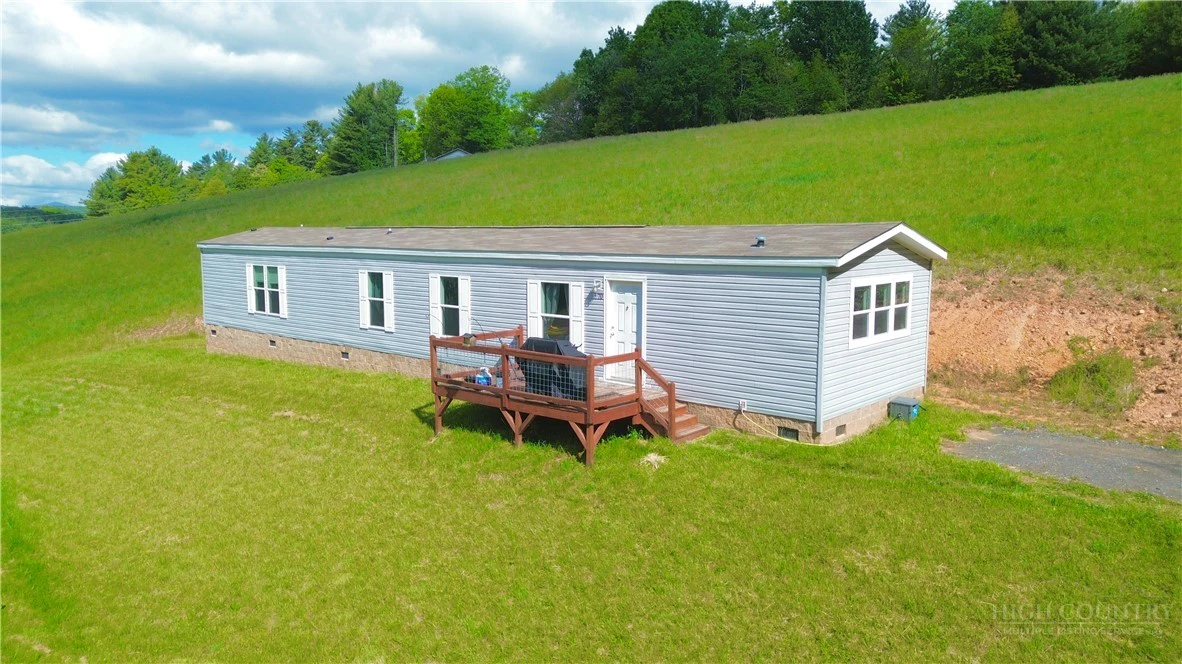 Image number 1 for the current listing