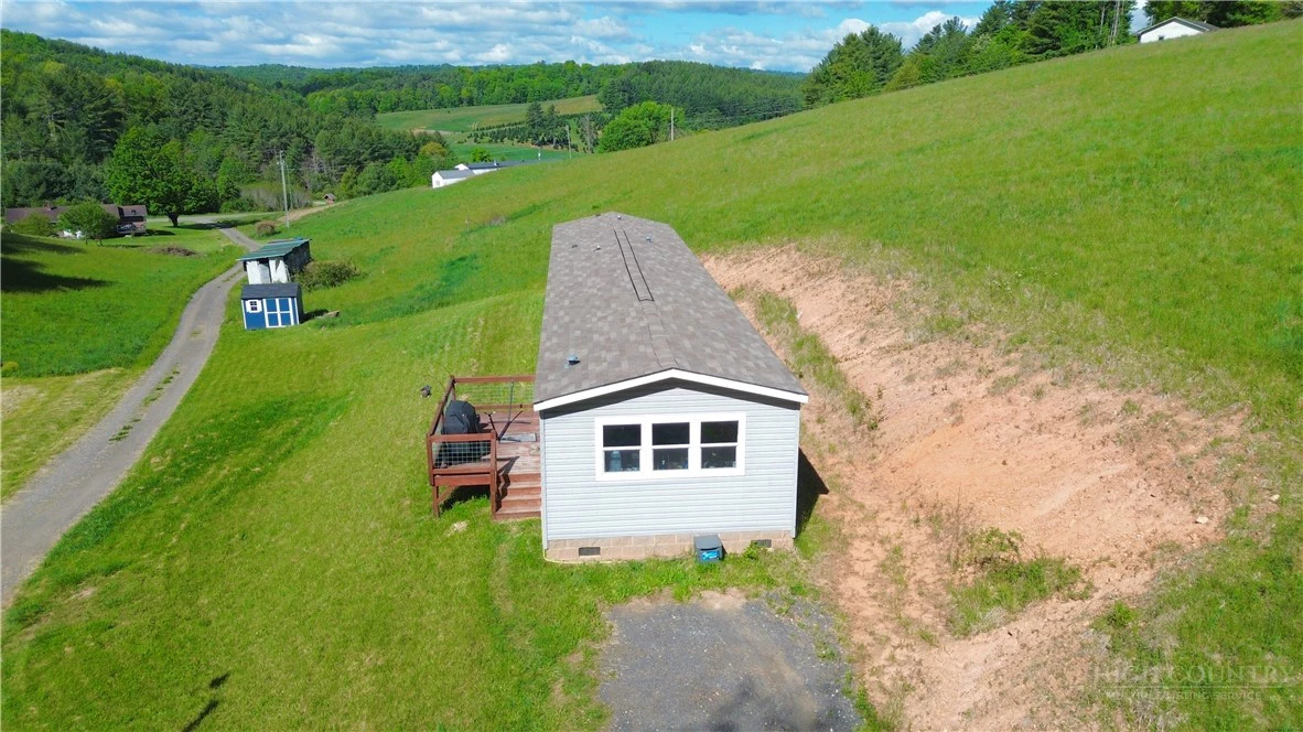 Image number 16 for the current listing