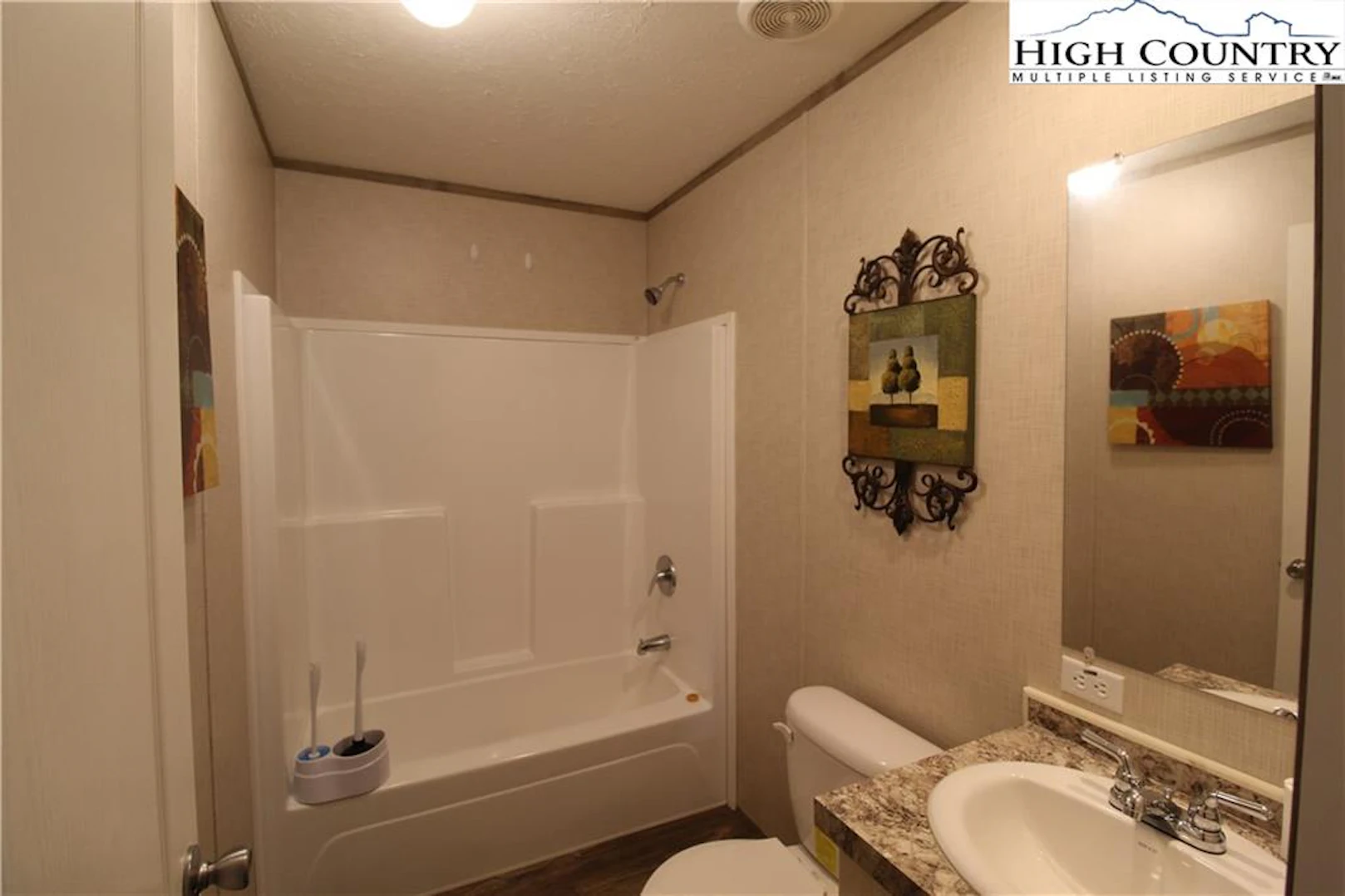 Image number 8 for the current listing