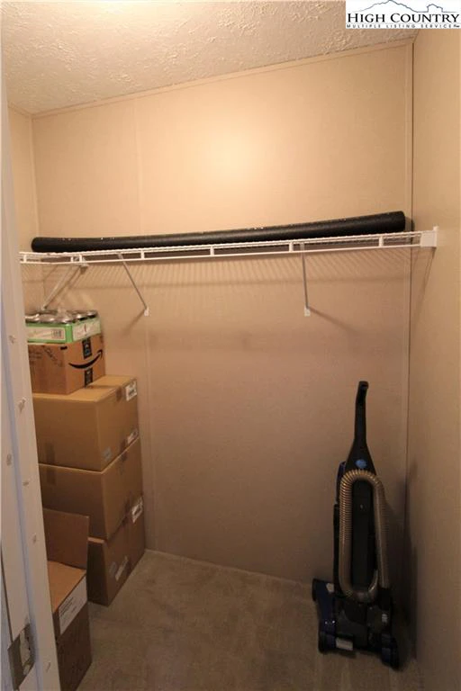 Image number 2 for the current listing