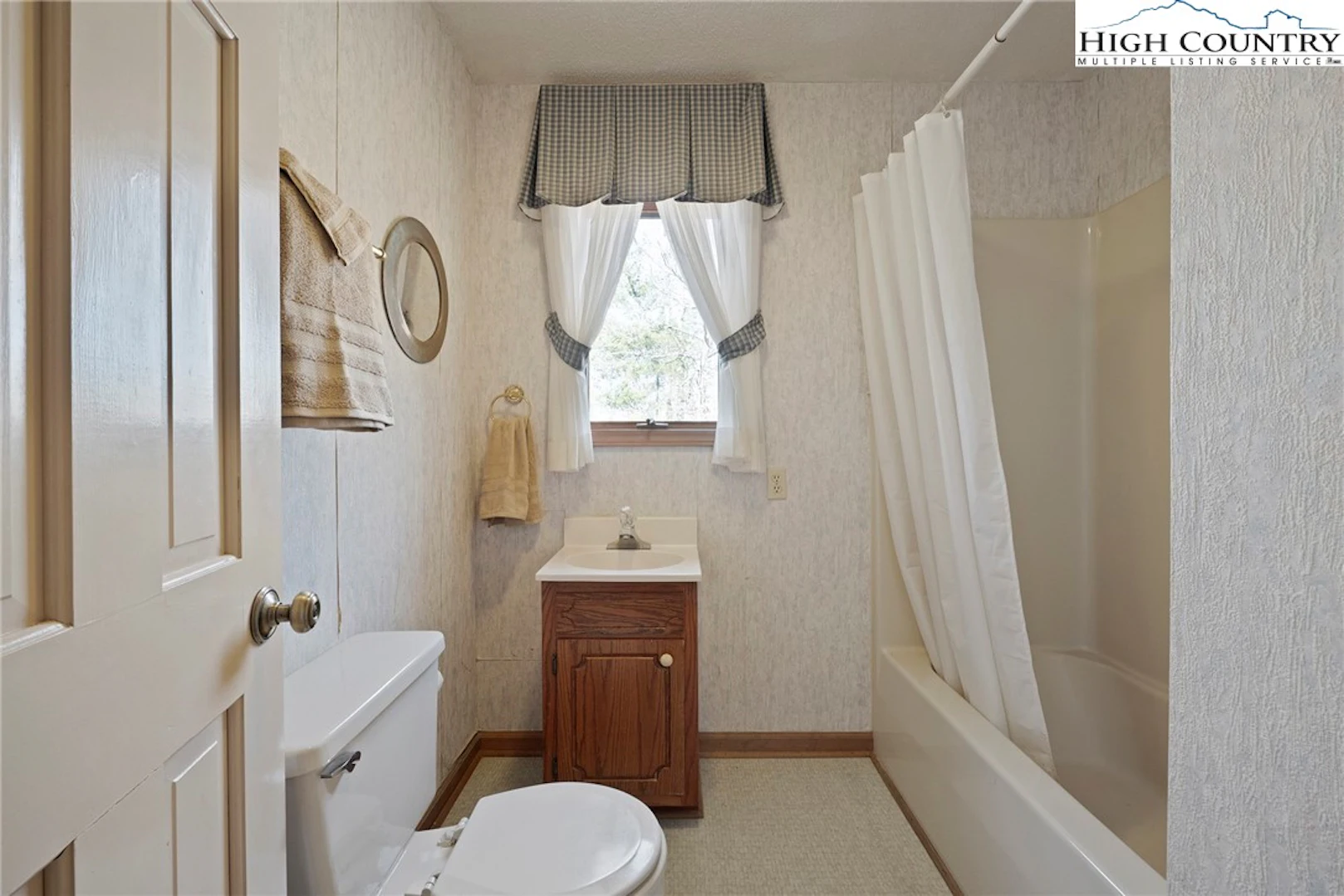 Image number 4 for the current listing