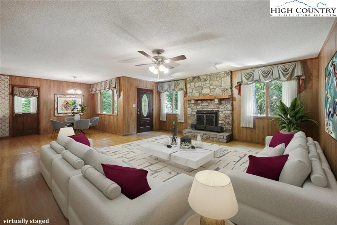 Image number 20 for the current listing