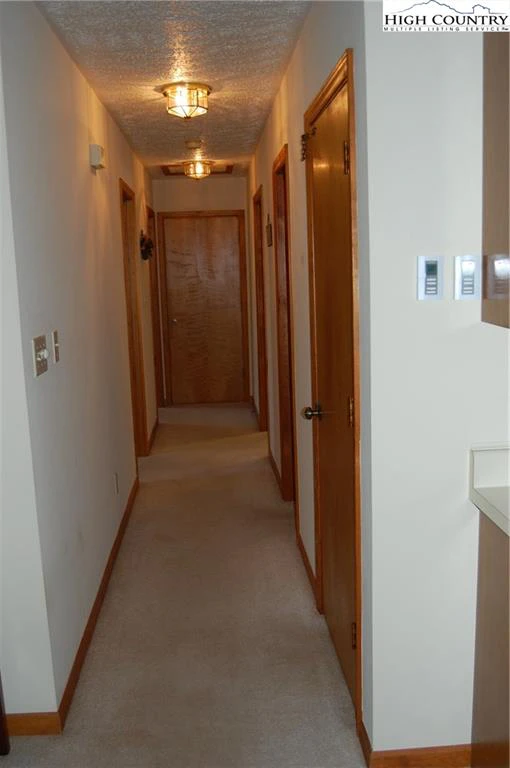 Image number 9 for the current listing