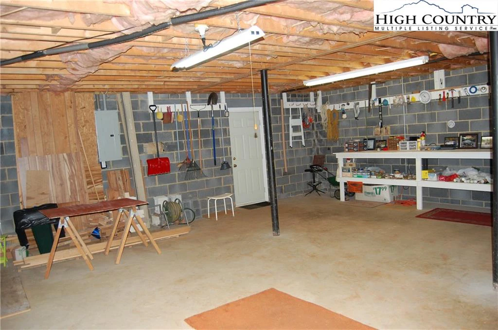 Image number 7 for the current listing