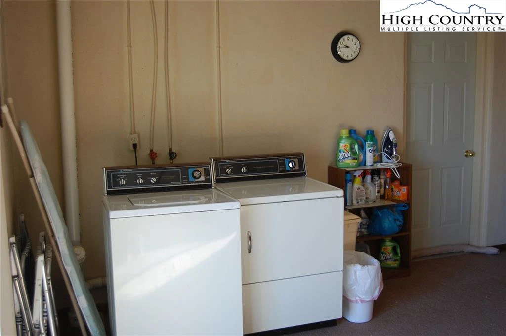 Image number 6 for the current listing