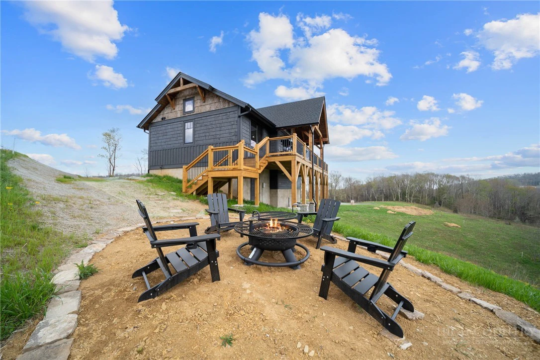 Image number 2 for the current listing