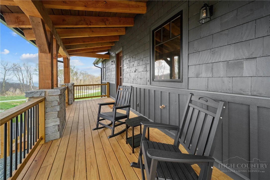 Image number 4 for the current listing
