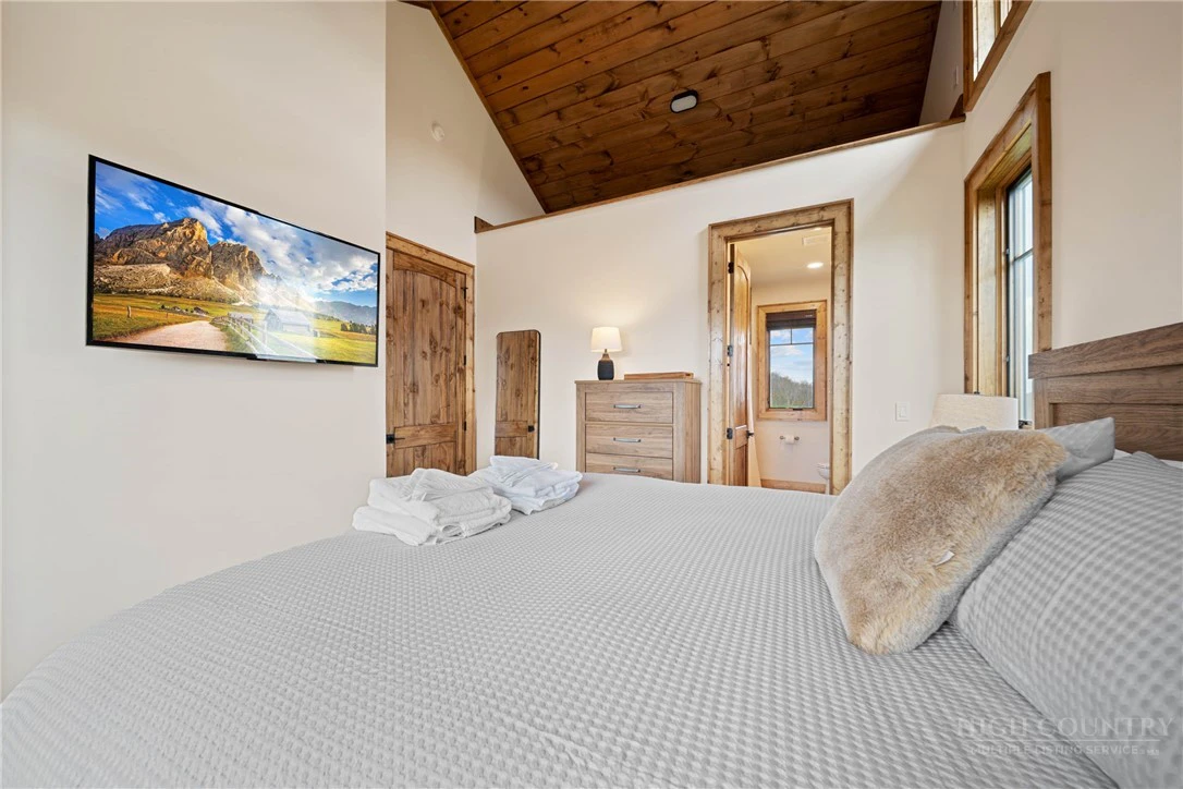 Image number 20 for the current listing