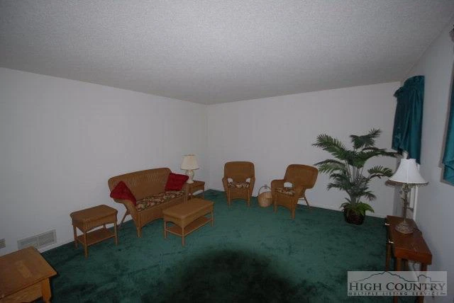 Image number 6 for the current listing