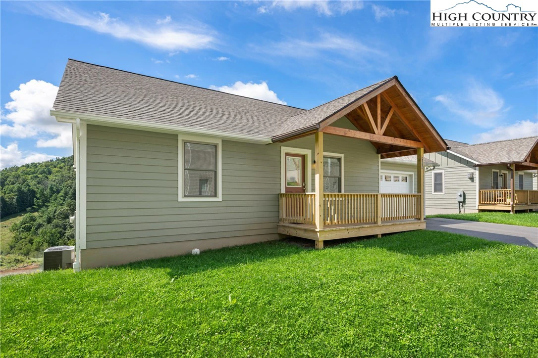 Image number 16 for the current listing
