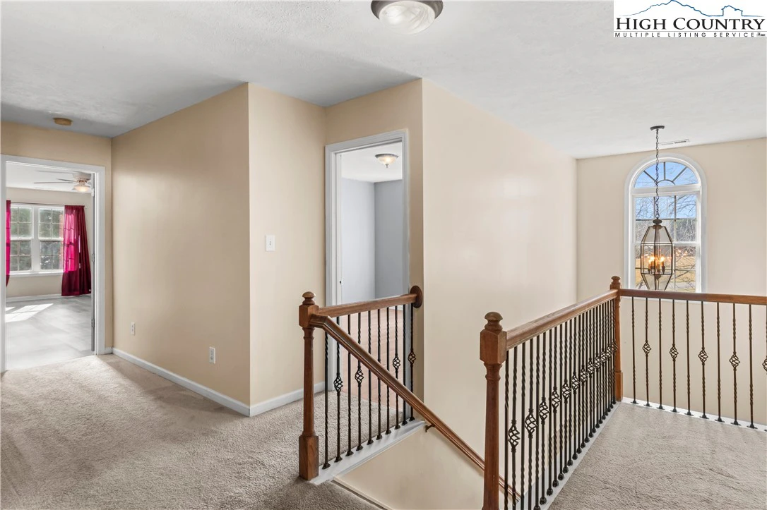 Image number 6 for the current listing