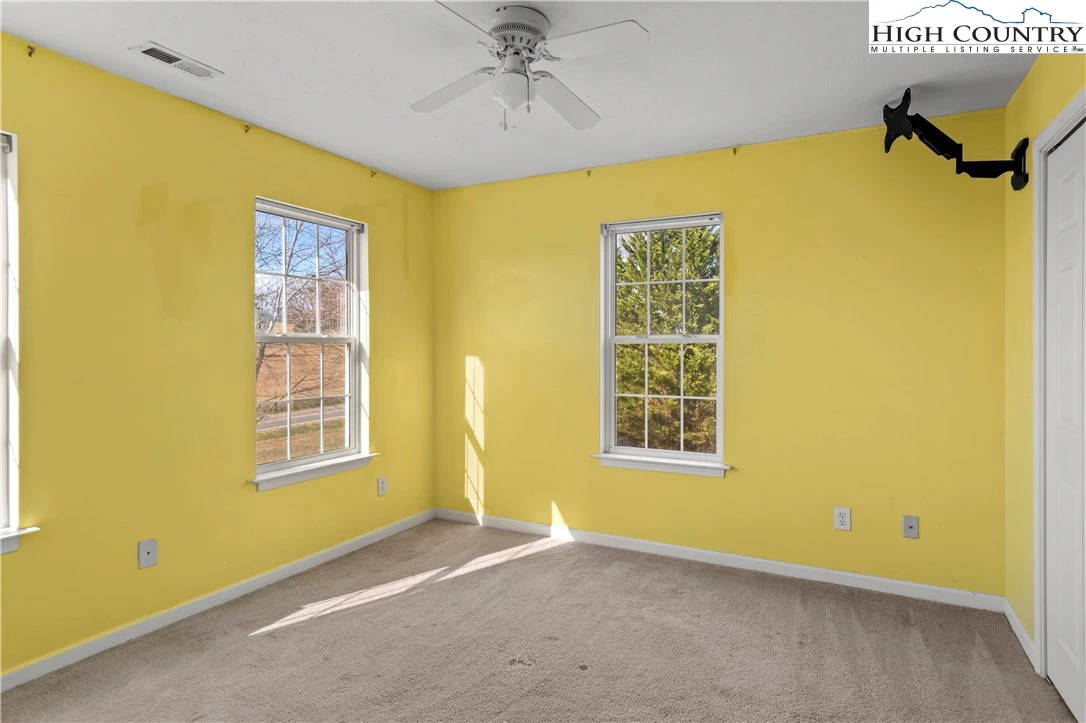 Image number 10 for the current listing