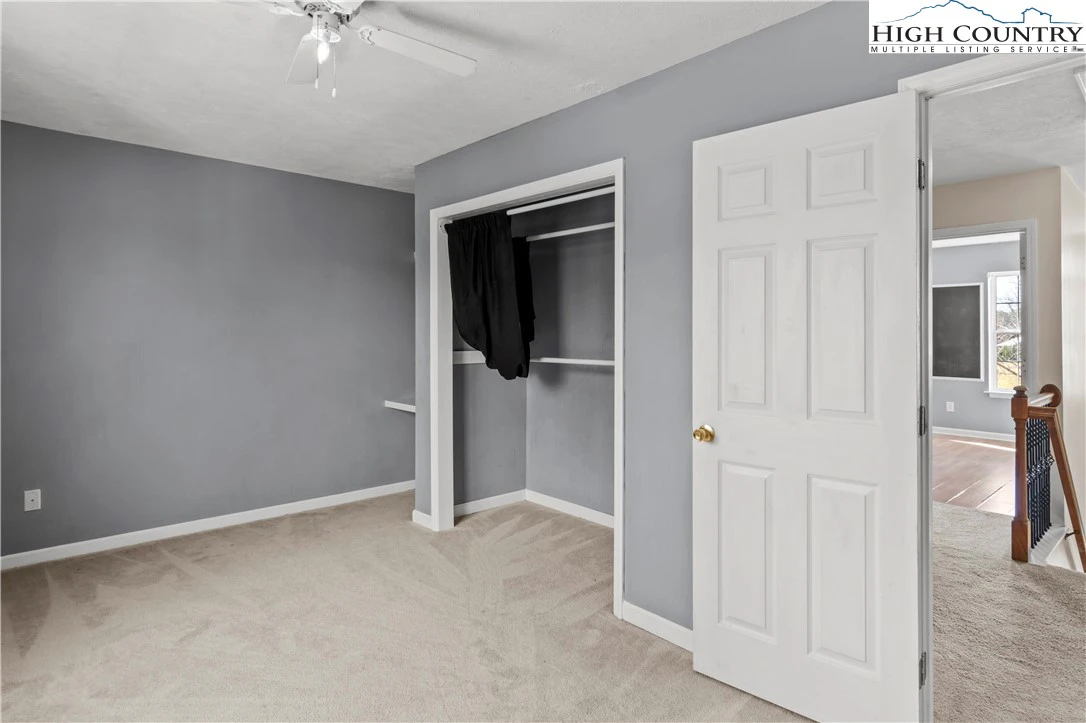 Image number 12 for the current listing