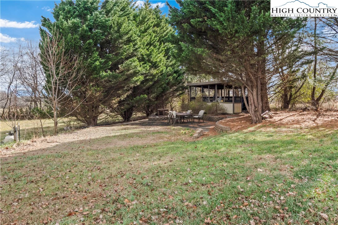 Image number 18 for the current listing