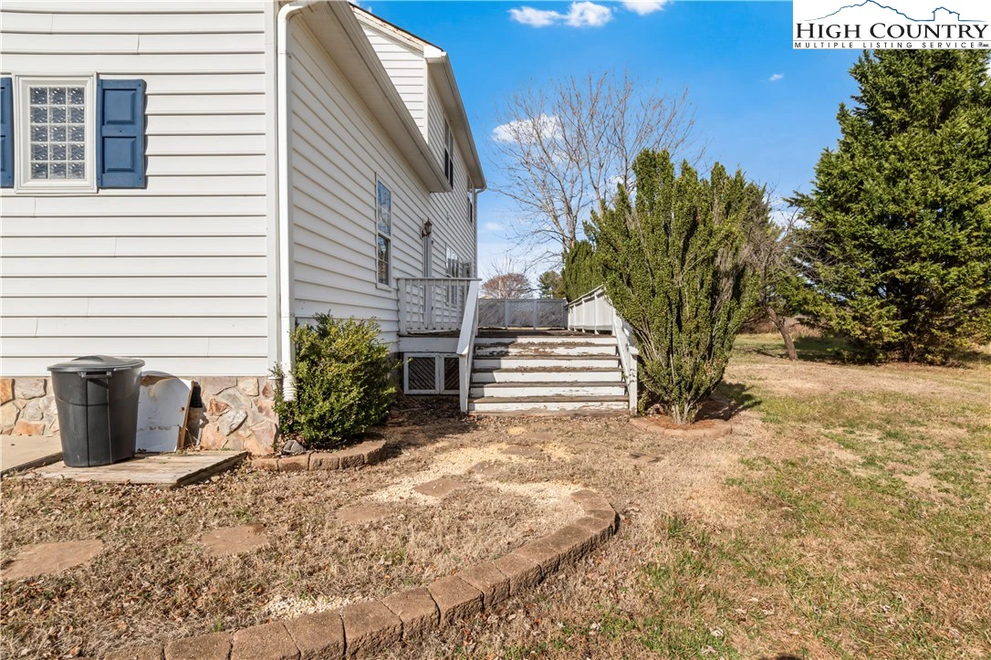 Image number 21 for the current listing