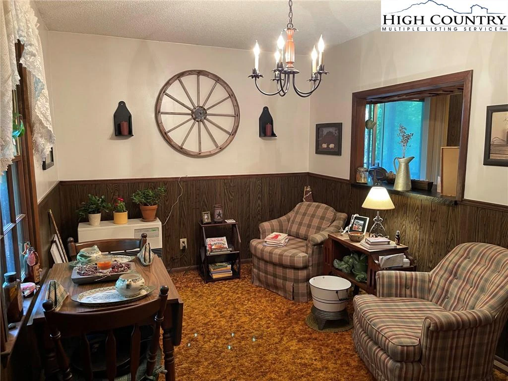 Image number 6 for the current listing