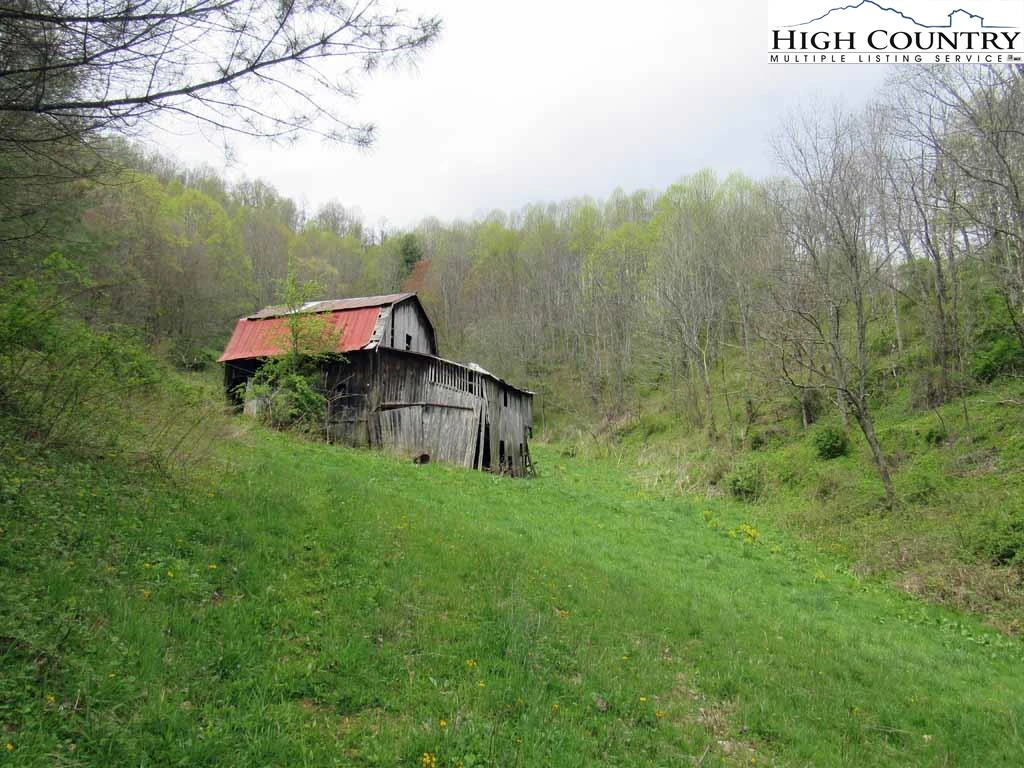 Image number 22 for the current listing