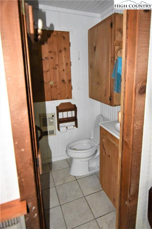 Image number 2 for the current listing