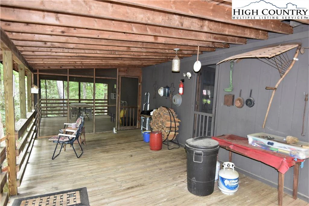 Image number 9 for the current listing