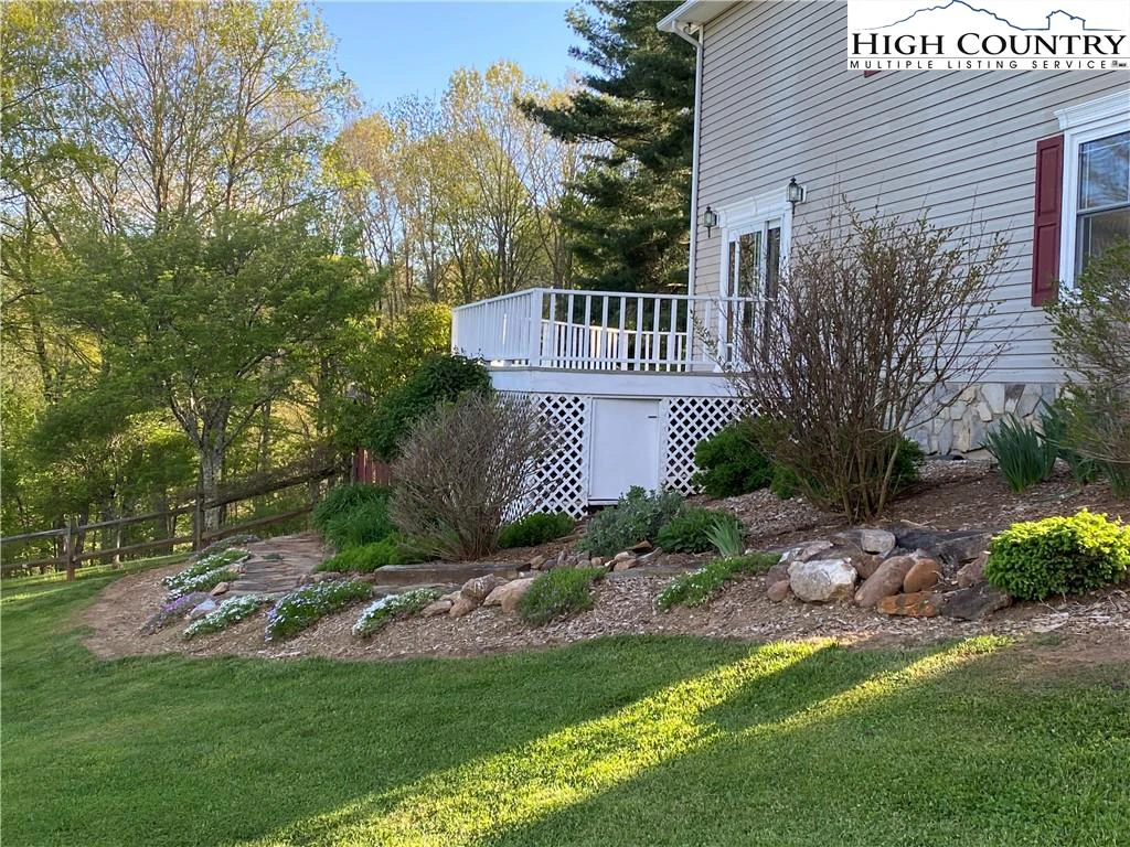 Image number 19 for the current listing